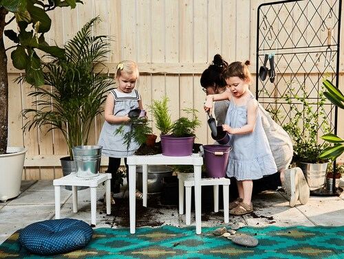 1754895110_utter-childrens-stool-in-outdoor-white__0925717_ph142081_s5-1.png