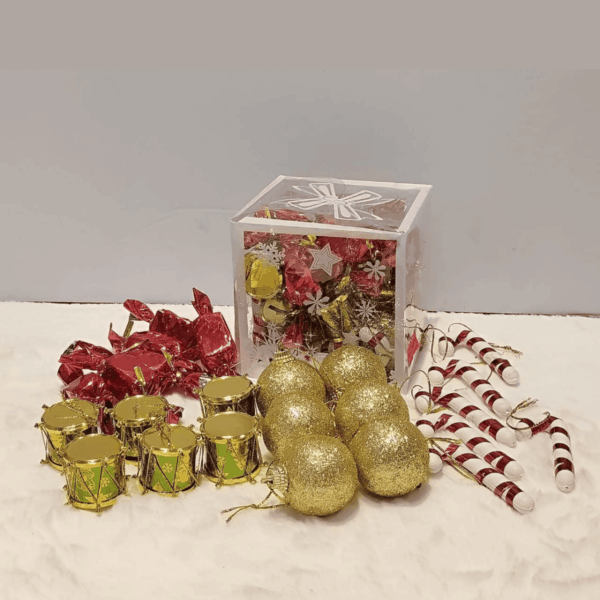 1760610764_Web_image_6-1.png Assorted Gold & Classic Christmas Tree Decorating Kit