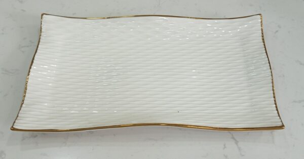 1781249228_WhatsApp_Image_2026-06-09_at_13.19.11-1.jpeg Textured Rectangular Ceramic Serving Dish with Gold Rim