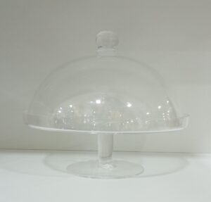 1781613454_WhatsApp_Image_2026-06-06_at_17.10.02-1.jpg Clear acrylic pedestal cake stand with cloche