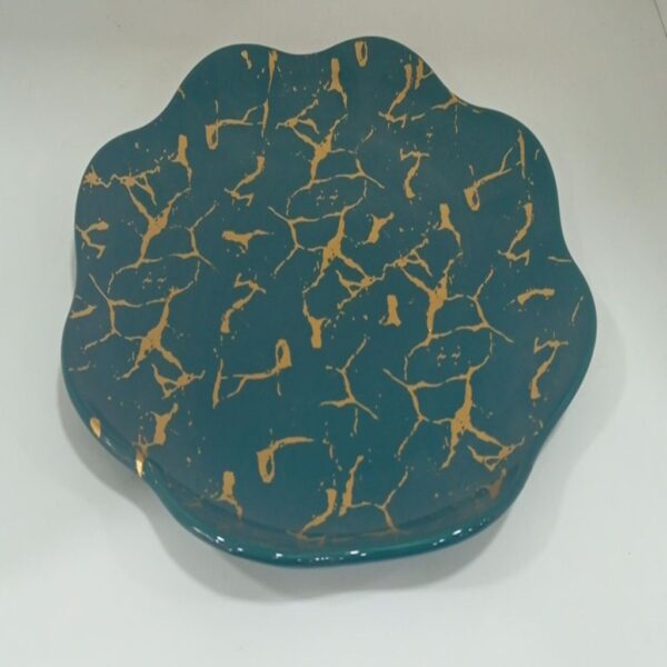 1781618427_WhatsApp_Image_2026-06-12_at_14.31.31-1.jpg Scalloped Ceramic Decorative Dish