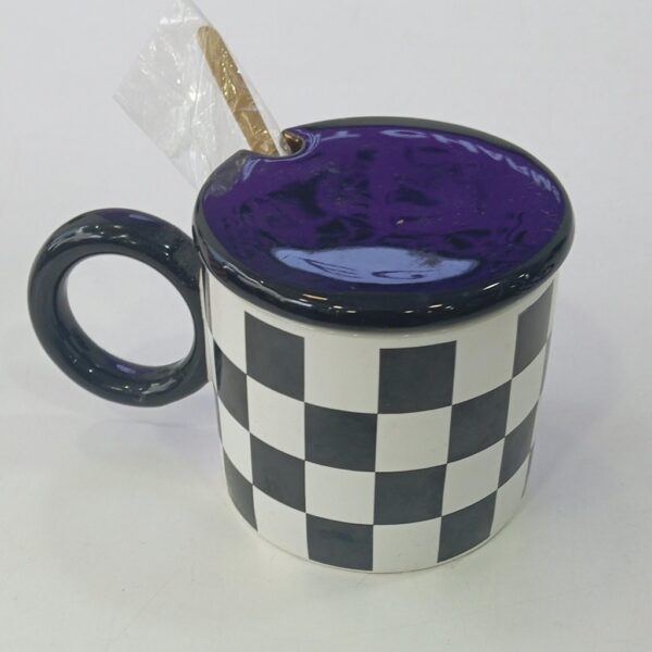 1781948367_WhatsApp_Image_2026-06-18_at_10.14.00-1.jpeg Checkerboard Ceramic Mug with Lid & Spoon