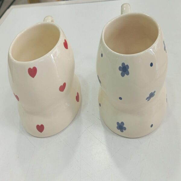 1782127038_WhatsApp_Image_2026-06-22_at_16.39.01-1.jpeg Vintage-Style Floral Ceramic Mug